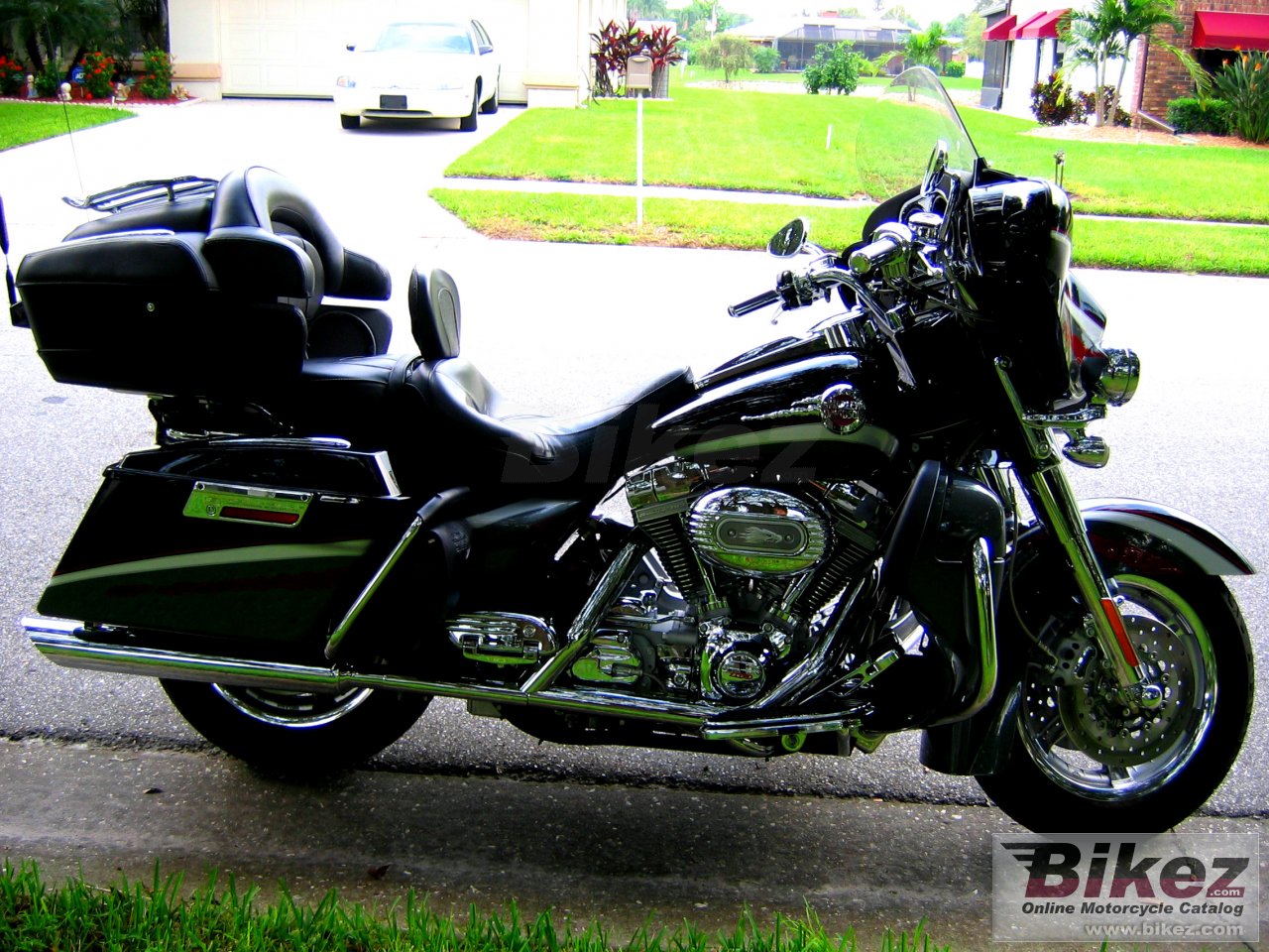 Big nymous user. flhtcuse screamin eagle ultra classic electra glide picture and wallpaper from Bikez.com